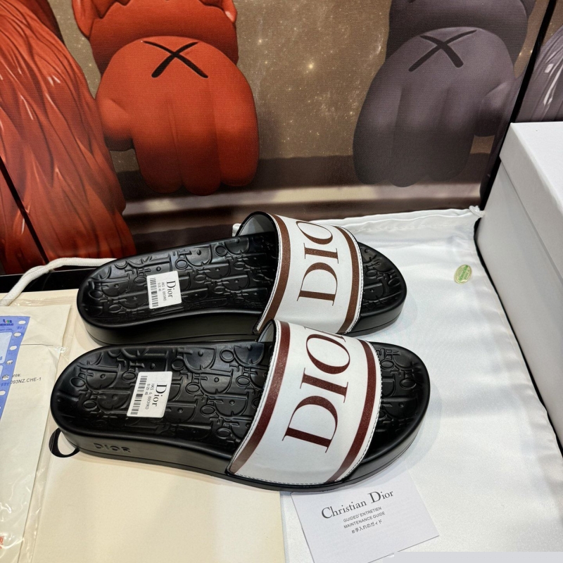 ch**an D*or slippers